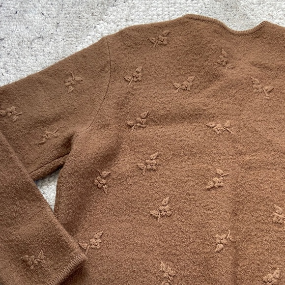 Vintage Wool Button Front Cardigan with Floral Details - Picture 10 of 11